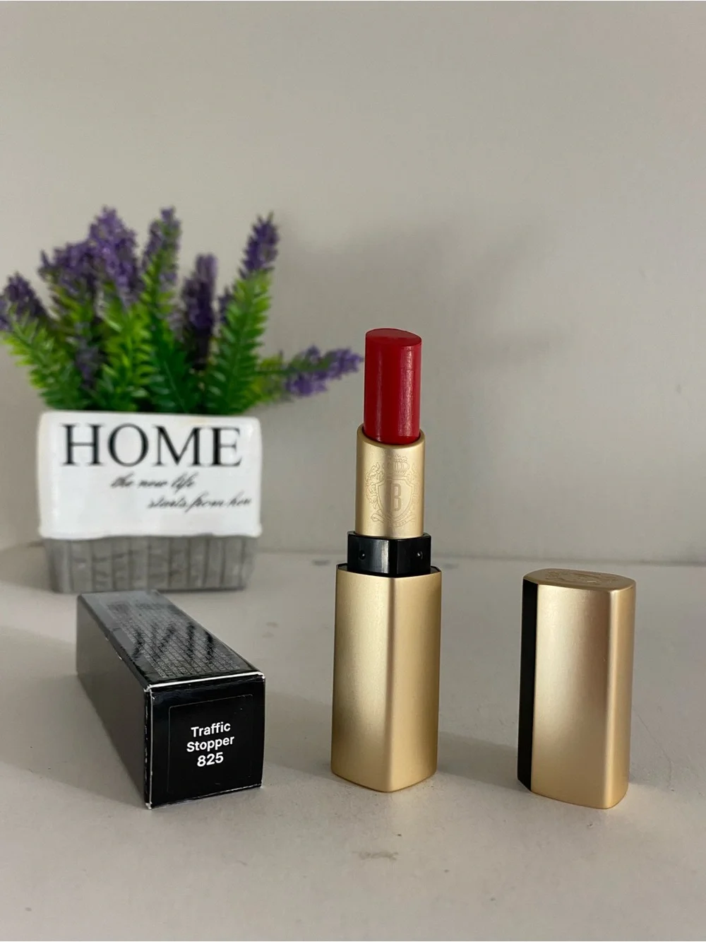 825 Traffic Stopper ~Bobbi Brown Luxe Matte Lipstick, Full Size, 0.12 OZ / 3.5g